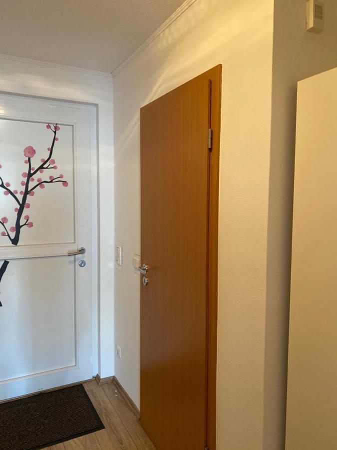 Privat Zimmer mit Garten Nutzung , Gasthaus, WG, WLAN Essen Exterior foto