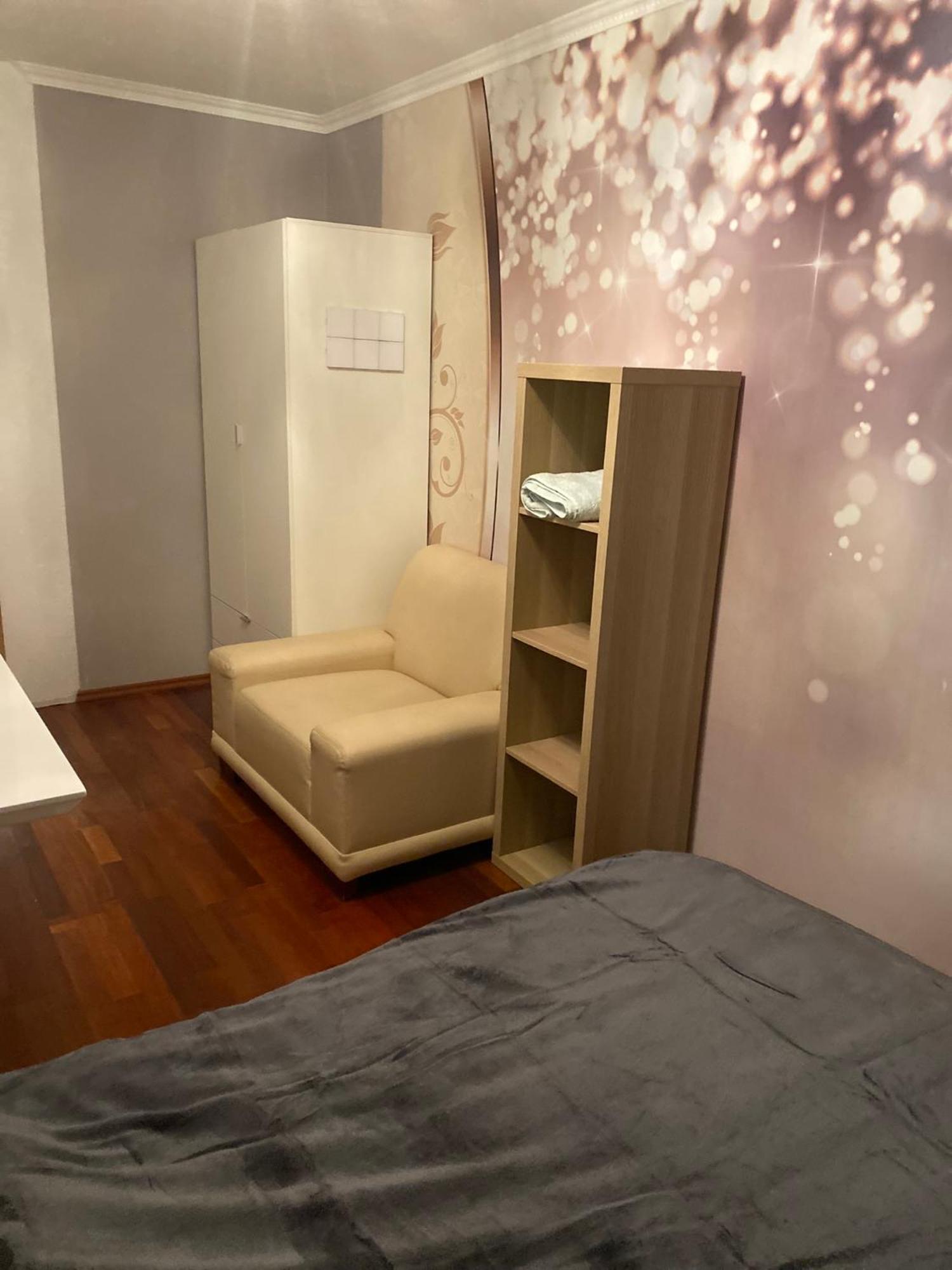 Privat Zimmer mit Garten Nutzung , Gasthaus, WG, WLAN Essen Exterior foto