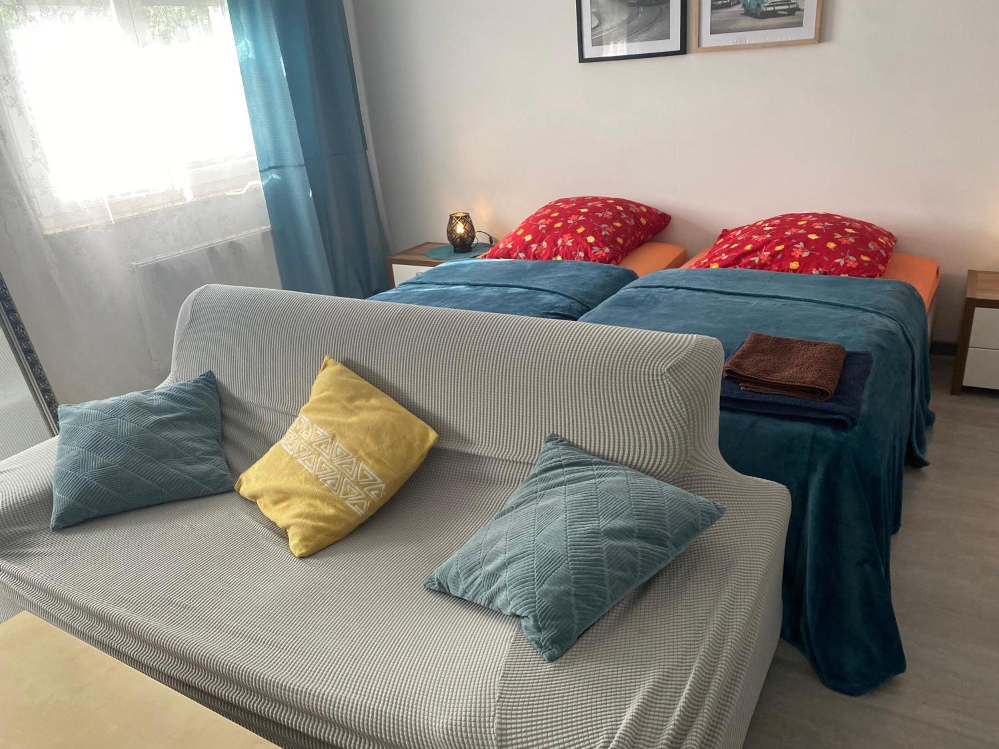 Privat Zimmer mit Garten Nutzung , Gasthaus, WG, WLAN Essen Exterior foto